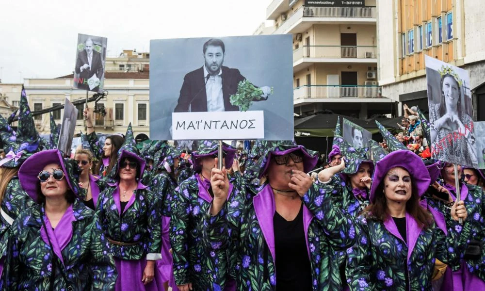 Πάτρα: Έκαψαν τον καρνάβαλο - Πάνω από 60 χιλιάδες πολίτες πήραν μέρος στις εκδηλώσεις